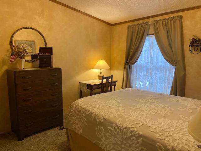 הוט ספרינגס River Falls Lodging -Black Hills, South Dakota מראה חיצוני תמונה