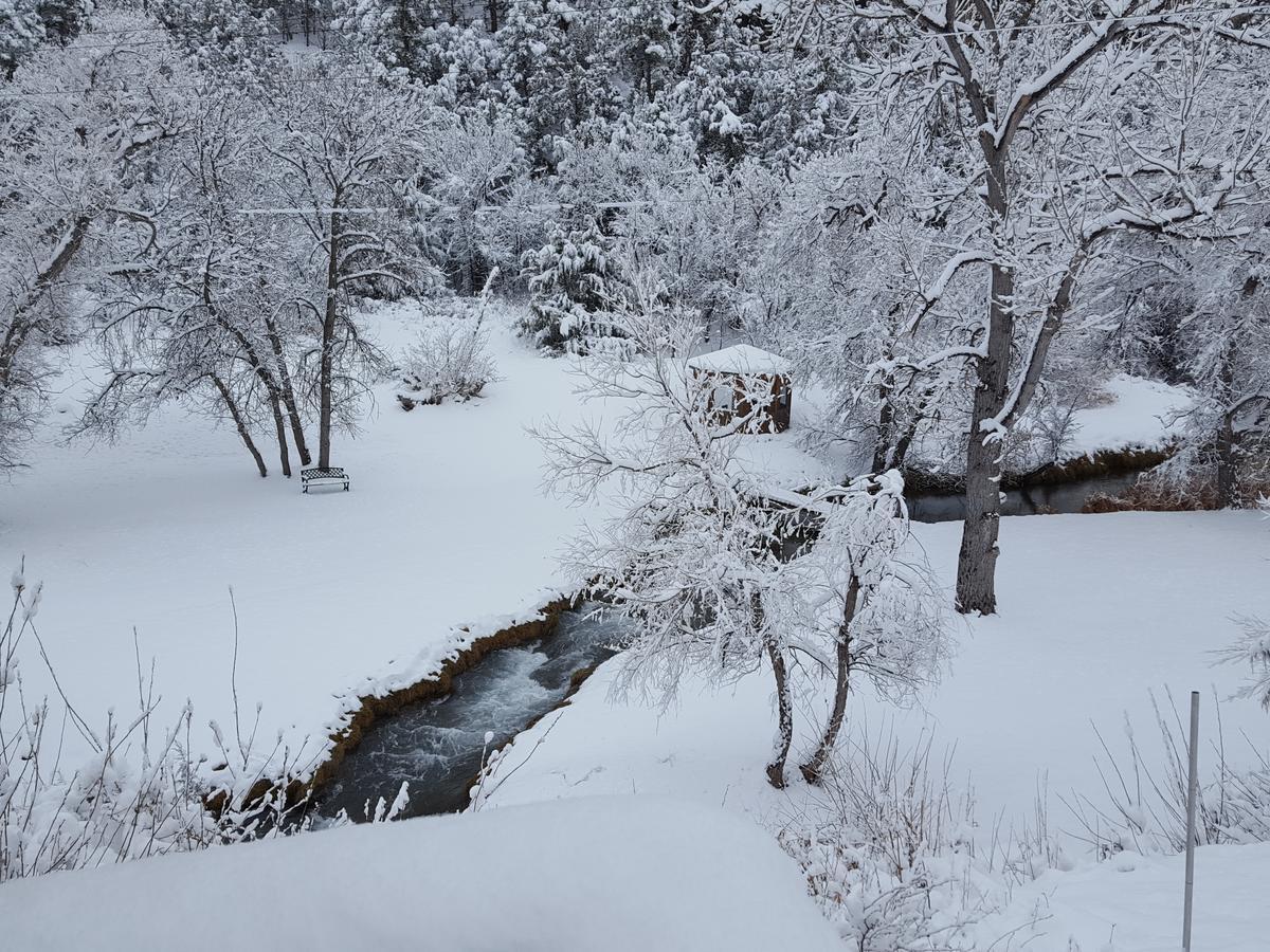 הוט ספרינגס River Falls Lodging -Black Hills, South Dakota מראה חיצוני תמונה